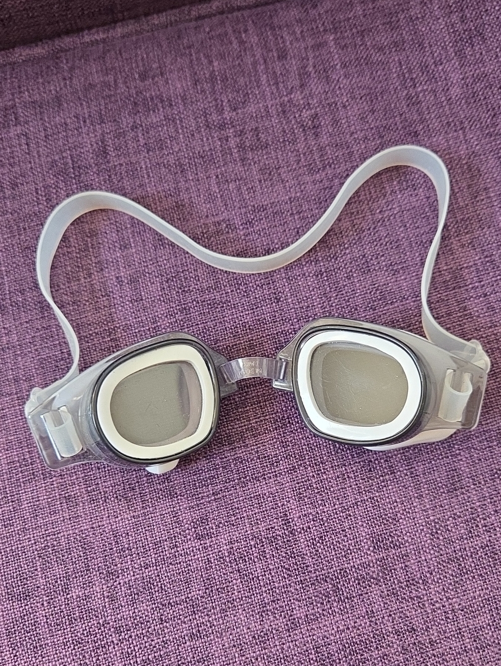 Kids Clear Swim Goggles - White/Gray